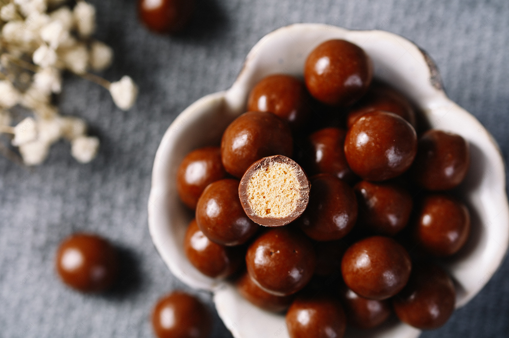 麦丽素零食糖果细节摄影图