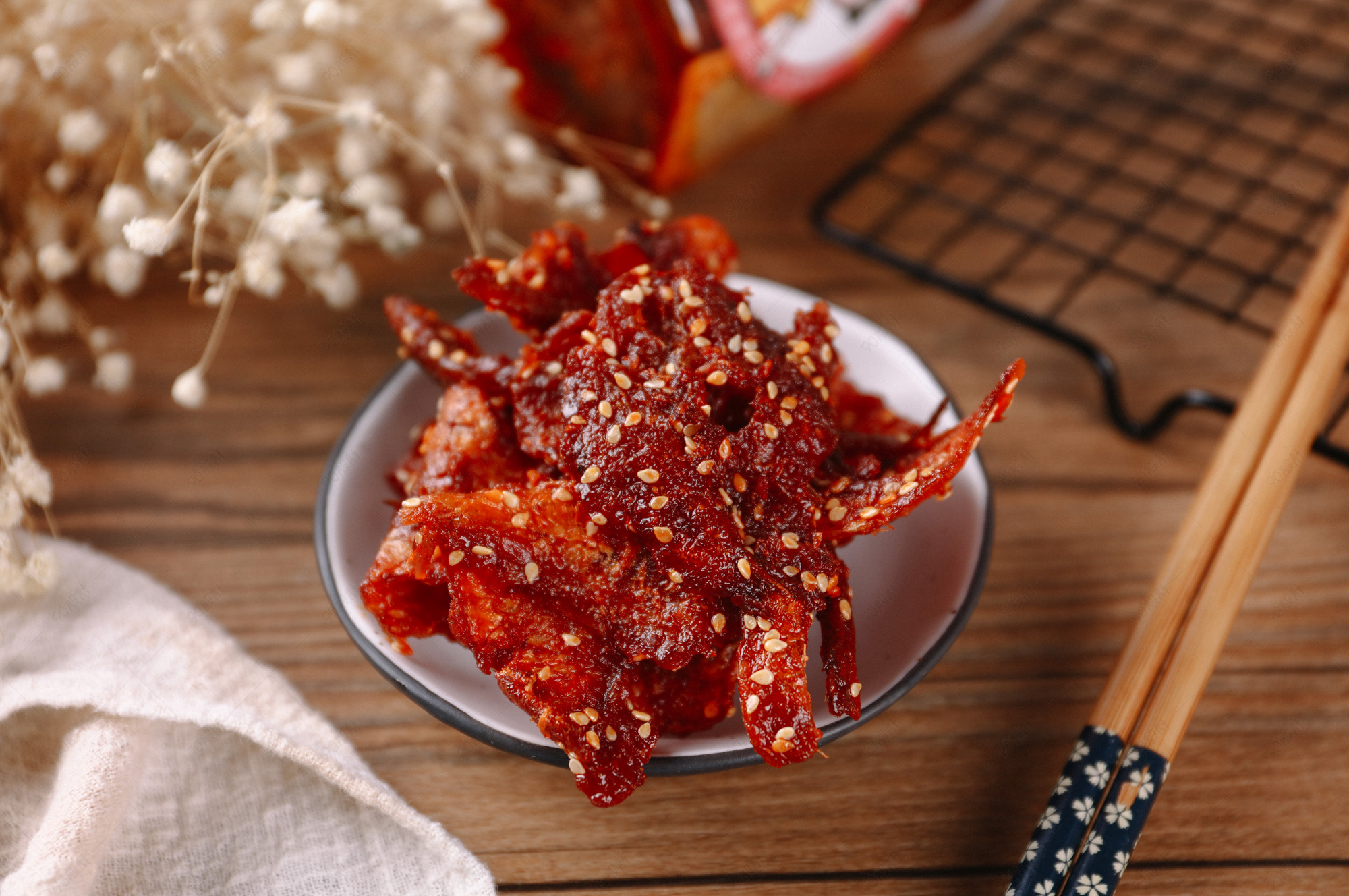 红娘鱼干香辣零食美味摆拍摄影图