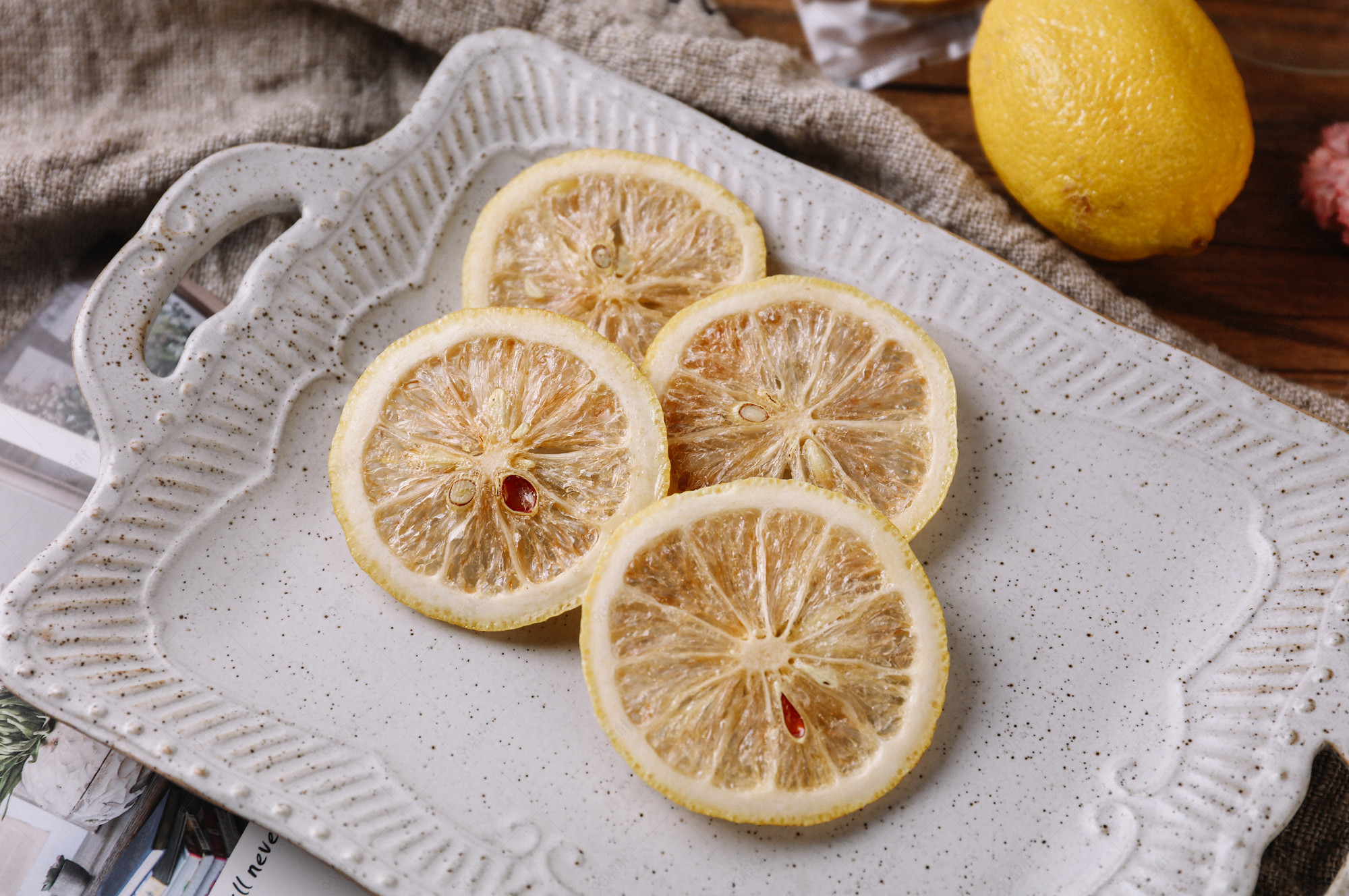 柠檬片果干摆拍摄影图