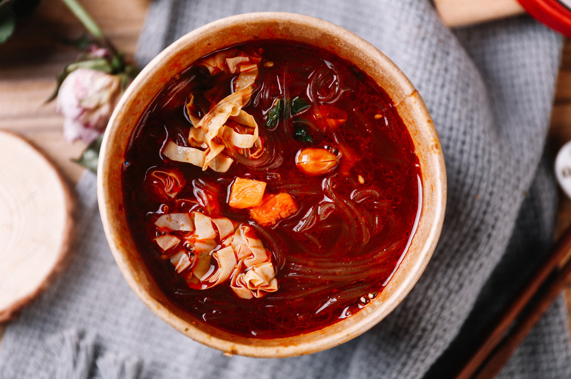酸辣粉地道美食摄影图