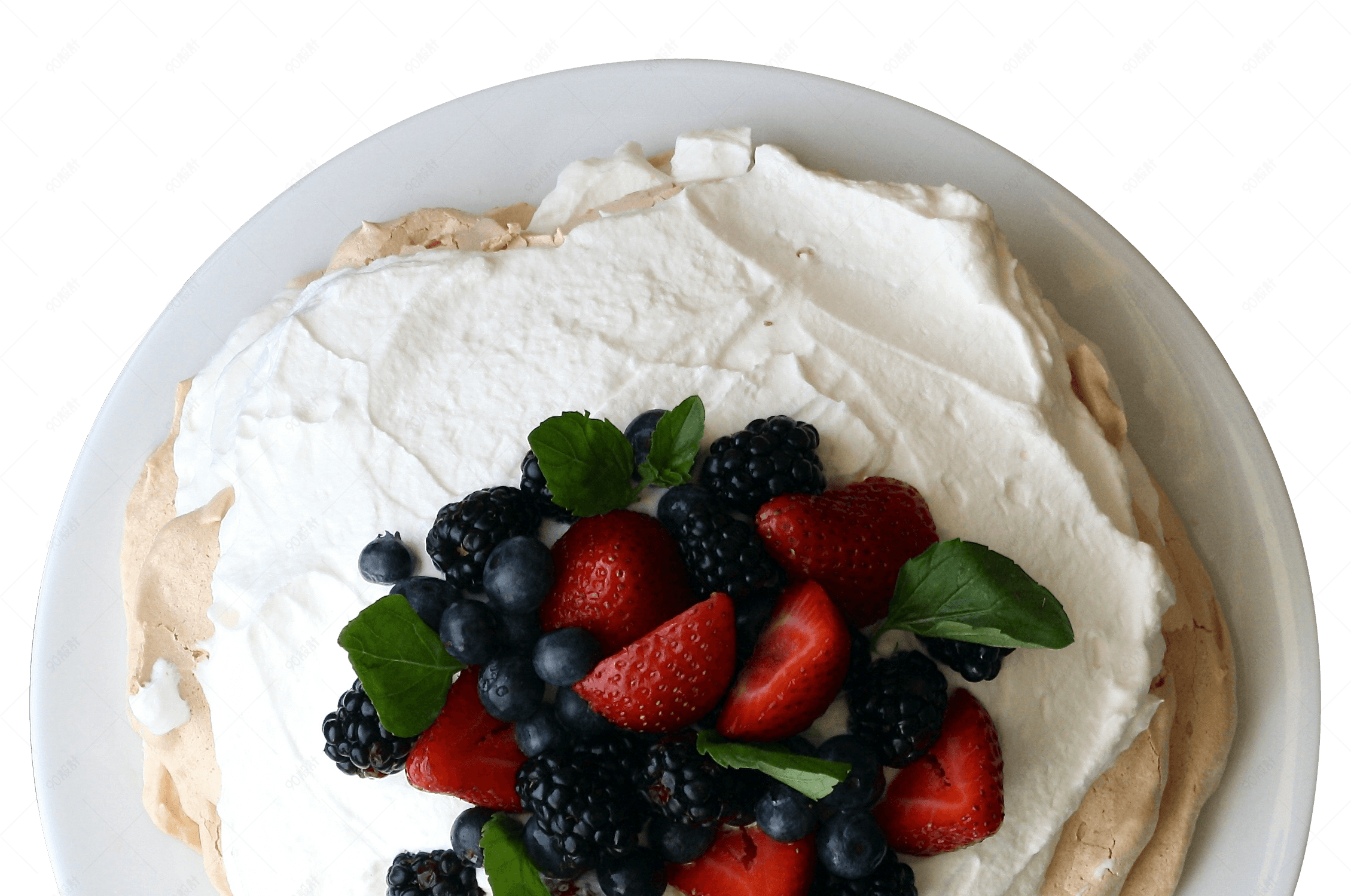 装在瓷盘里的水果奶酪