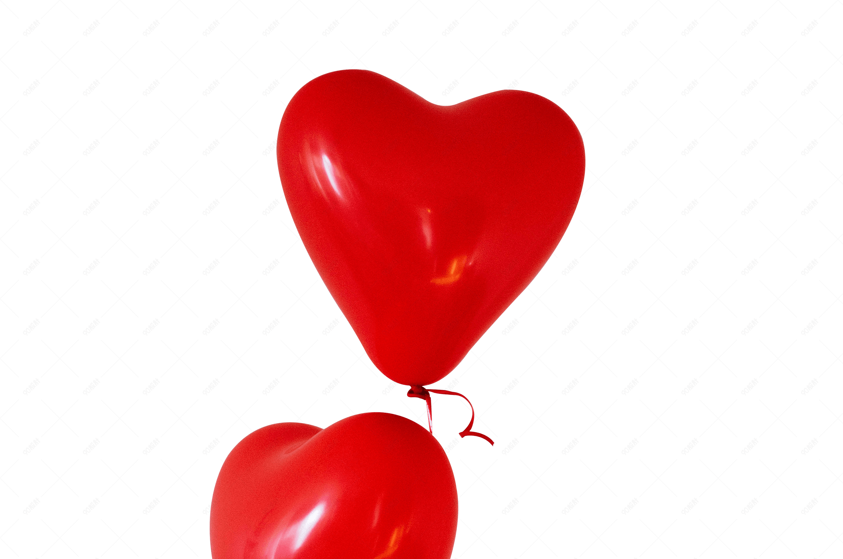 三个红色爱心形的气球