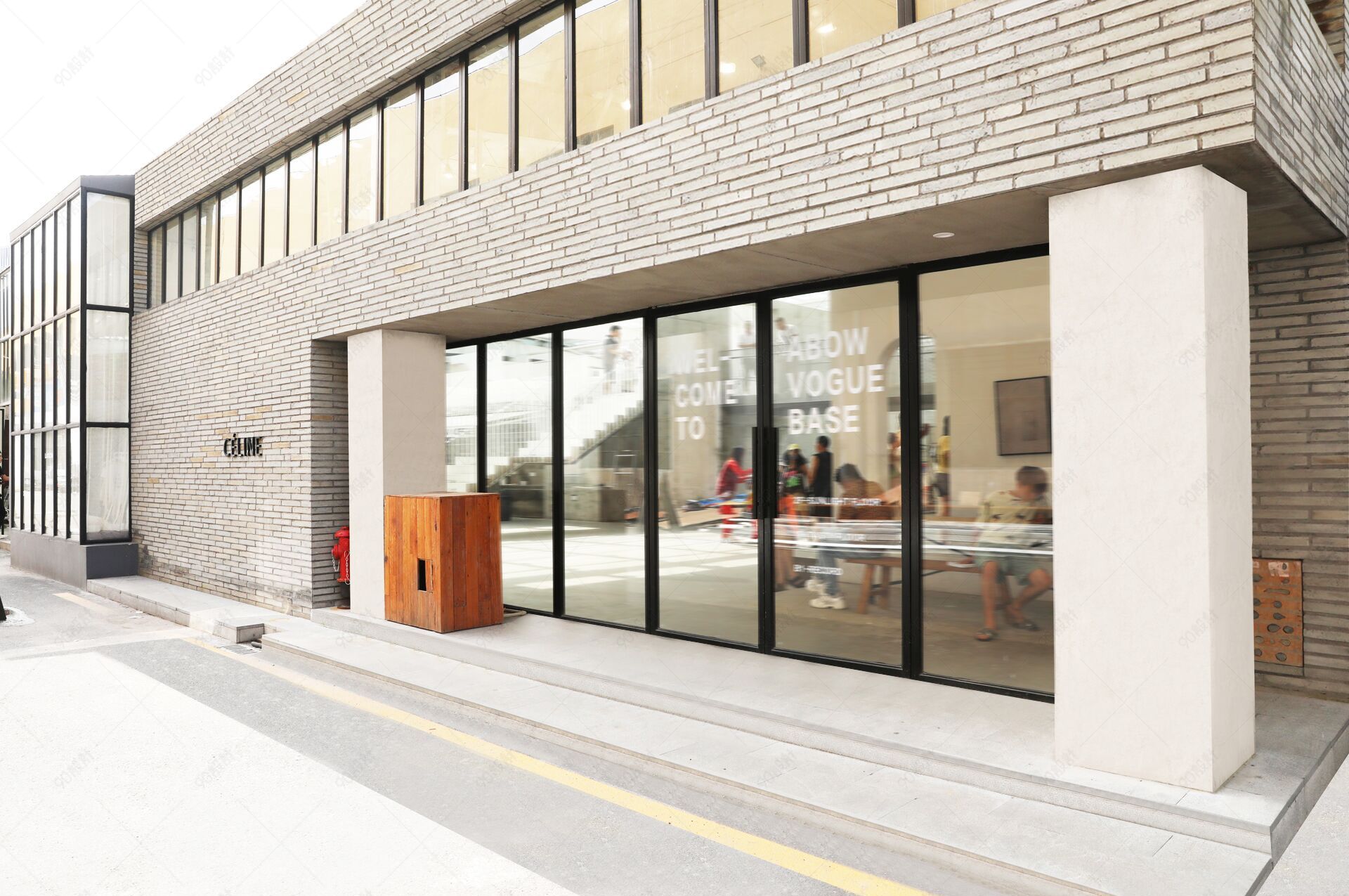 现代简约文艺风女装室外拍摄场景背景